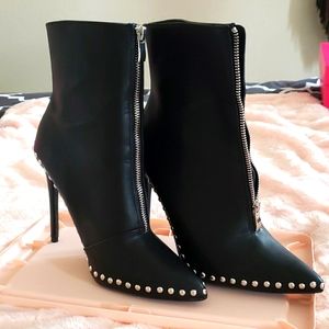 High Heel mid booties